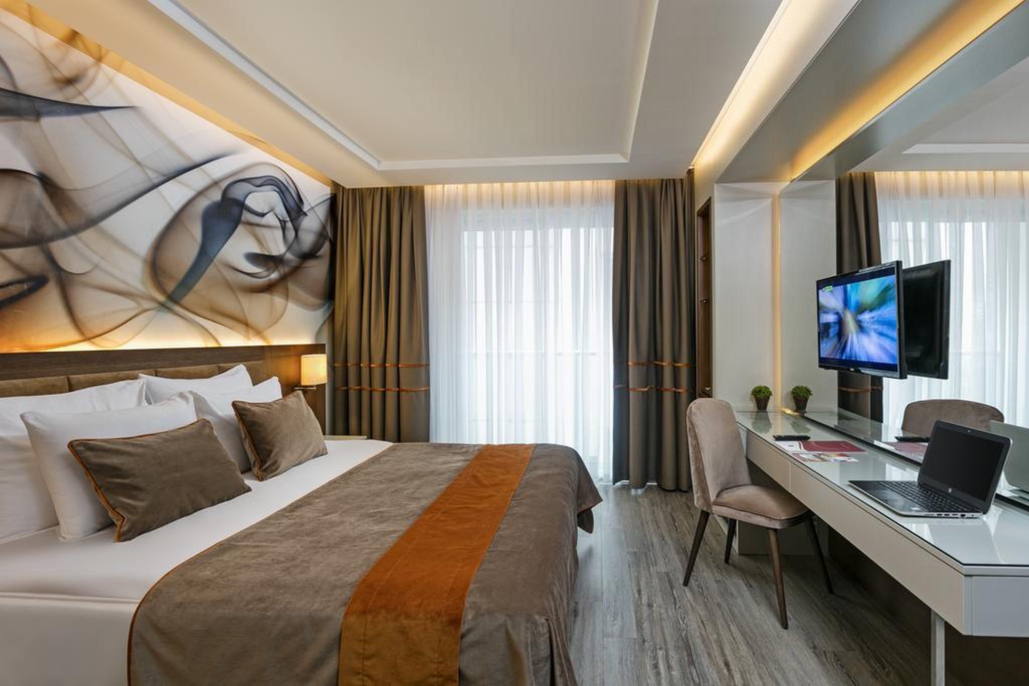 B Business Hotel & Spa Antalya Exterior photo