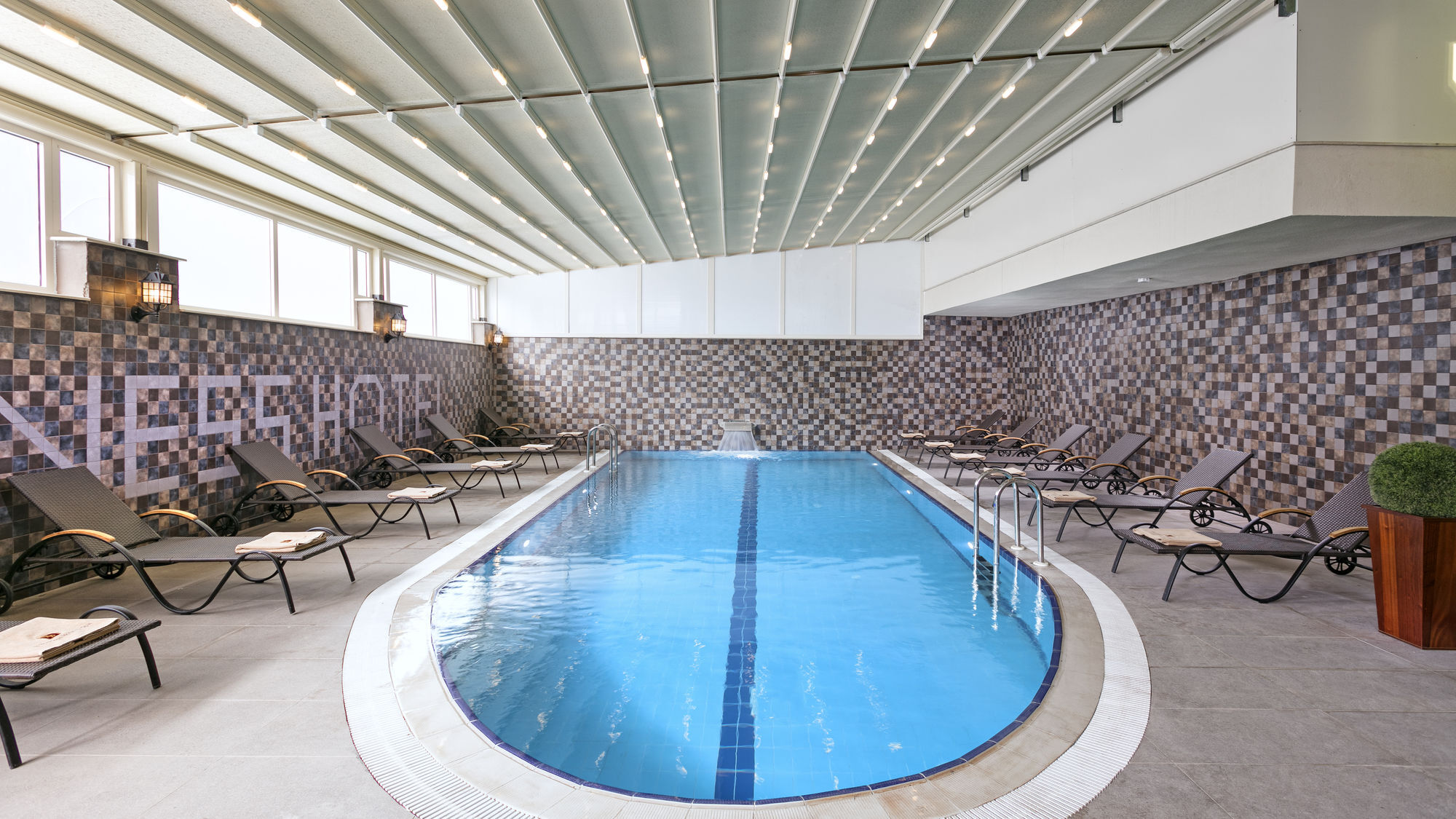 B Business Hotel & Spa Antalya Exterior photo